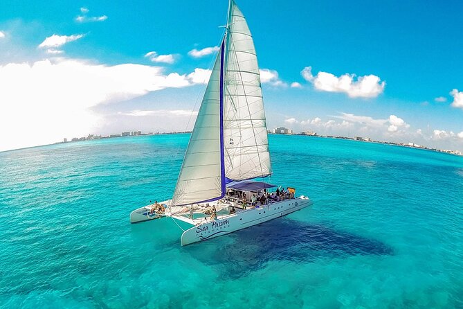 Catamaran Tour to Isla Mujeres From Cancún With Bar and Lunch - The Sum Up