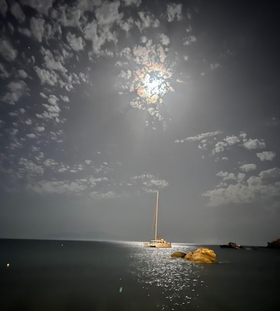 Catamaran's Private Tour / Mykonos - Exquisite Dishes and Cocktails