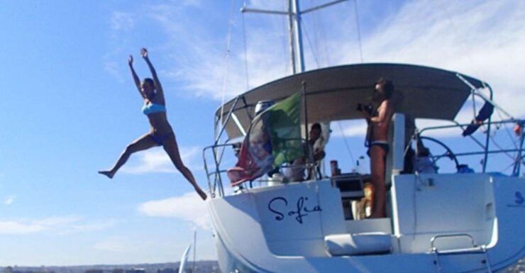 Catania: Coastline Sailing Trip With Appetizer and Prosecco - Experience Highlights