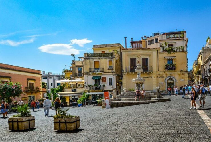 Catania: Giardini, Taormina, and Castelmola Day Trip - Tour Details