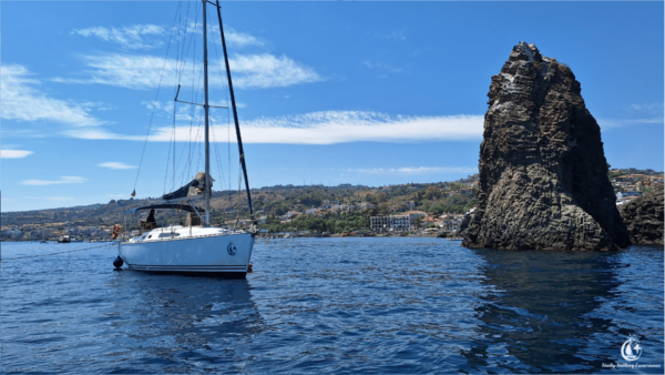 Catania: Half-Day Boat Trip to Acitrezza - Booking Information and Tips