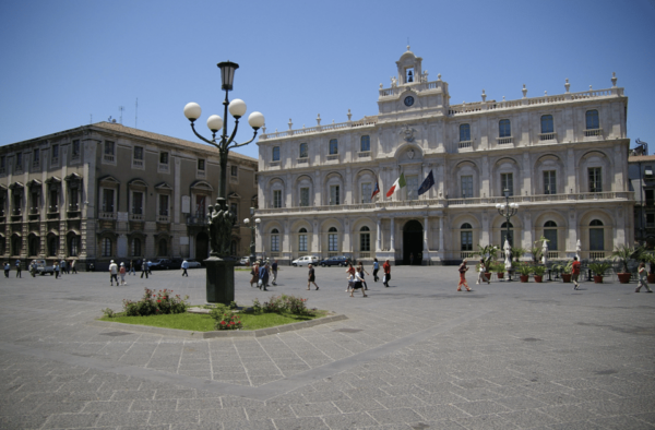Catania Historic Center Walking Tour - Experience Piazza Vincenzo Bellini