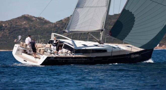 Catania Port: Luxury Private Tour to Aci Trezza by Sailboat - Highlights