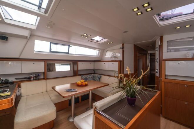 Catania Port: Luxury Private Tour to Aci Trezza by Sailboat - Booking Information
