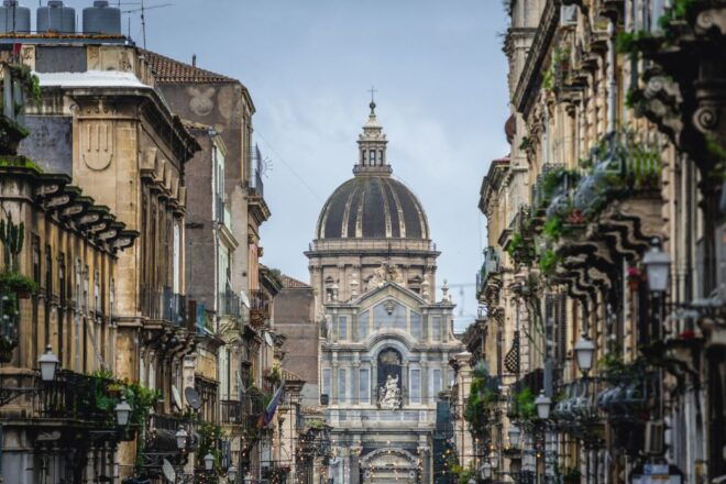 Catania: Private City Highlights Walking Tour - Catania Exploration