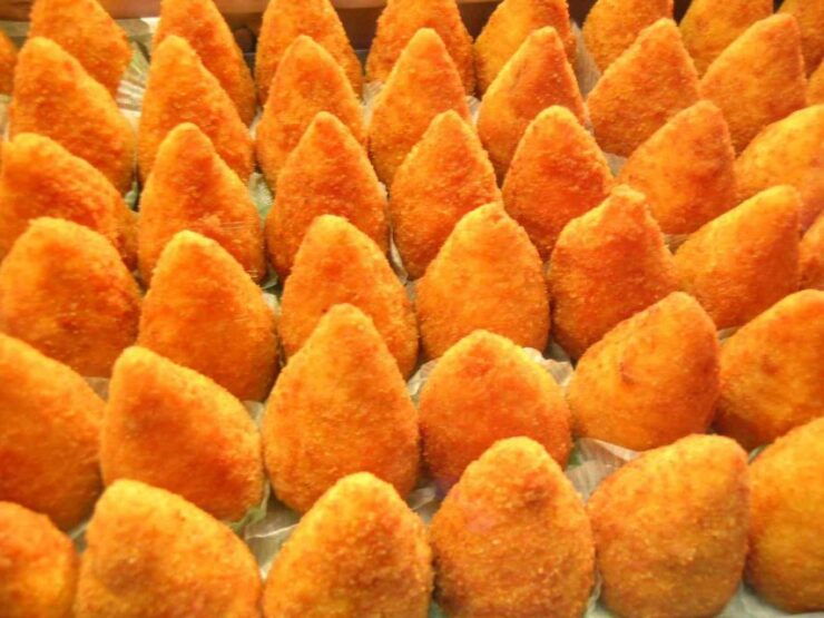 Catania: Private Tour With Arancino Tasting - Tour Highlights