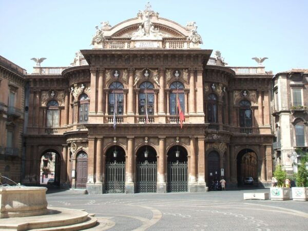 Catania: Private Tour With Arancino Tasting - The Sum Up