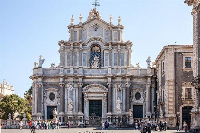 Catania Private Walking Tour with "Arancino and Cannolo" Tasting - A Closer Look at the Tour Itinerary