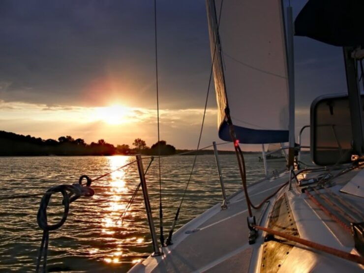 Catania: Sailing Tour to the Cyclops Riviera With Apéritif - Good To Know