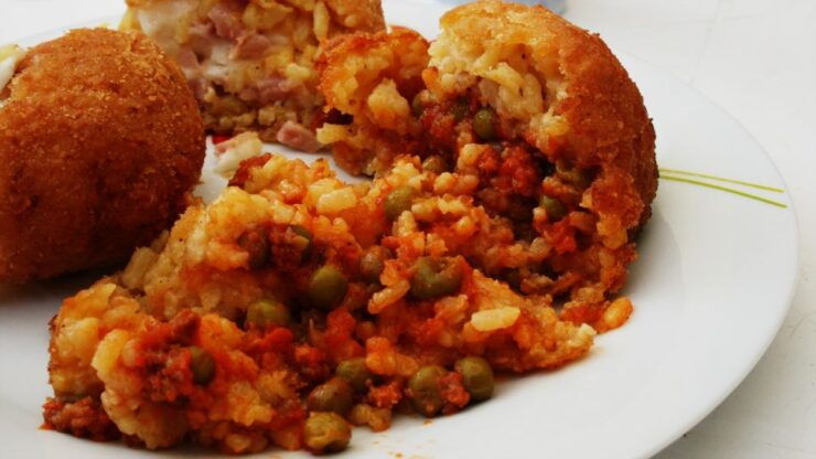 Catania: Street Food Walking Tour - Experience Highlights