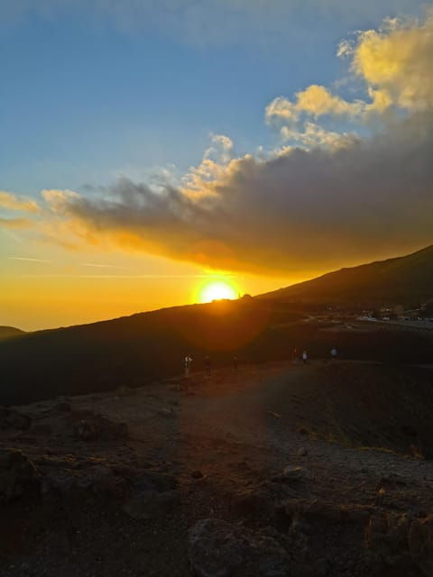 Catania: Sunset Trekking on Mount Etna With Wine Tasting - Itinerary Highlights