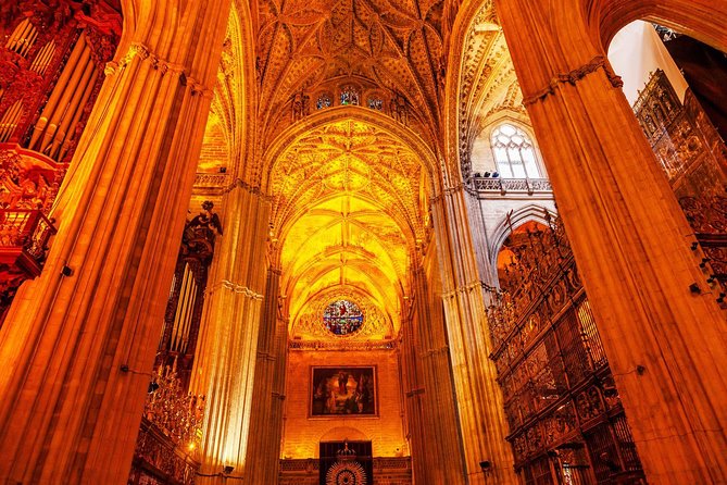 Catedral De Sevilla English Guided Tour Con Acceso Rápido Y Entrada a La Giralda - The Sum Up