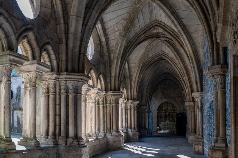 Cathedral Admission in Porto - The cloisters and their azulejo scenes