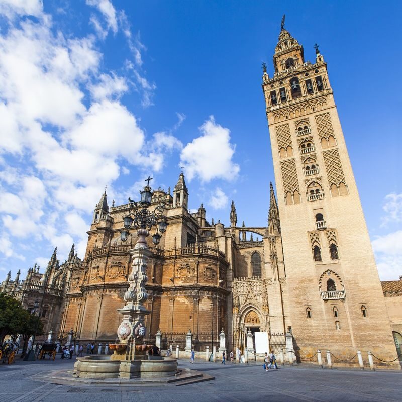 Cathedral, Alcazar, and Giralda guided tour in Seville - Seville Cathedral and the Giralda