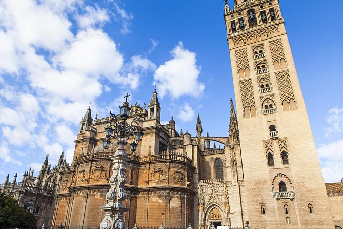 Cathedral, Alcazar and Giralda Guided Tour With Priority Tickets - Date and Traveler Selection Process