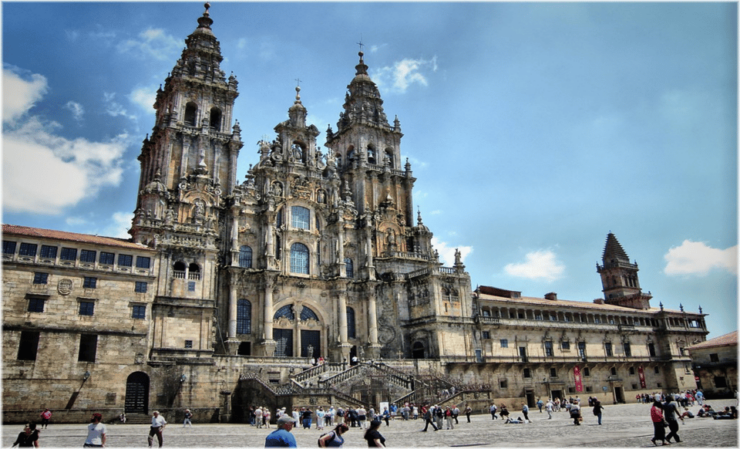 Cathedral of Santiago + Museum + Tour of the Historic Center - Highlights