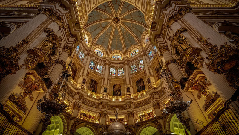 Cathedral of Seville and Giralda Tour - Why a guide helps here