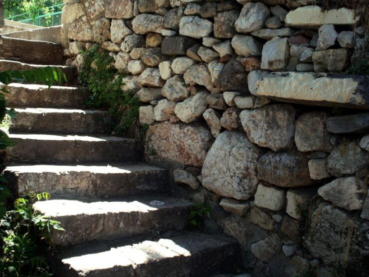 Cats of Athens: Self-Guided Mobile Tour in Plaka - Experience Highlights