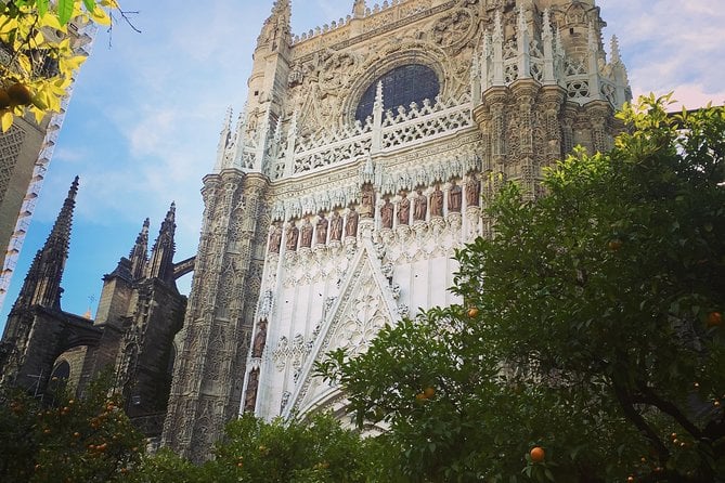 Cattedrale E Real Alcàzar in Italiano - Common Questions