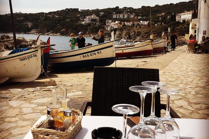 Cava Wineyard & Sitges Day Trip From Barcelona - Wine Tasting Experience at a Family-Run Winery