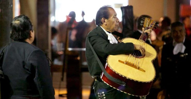 CDMX: Evening Tour to Plaza Garibaldi - Experience Highlights