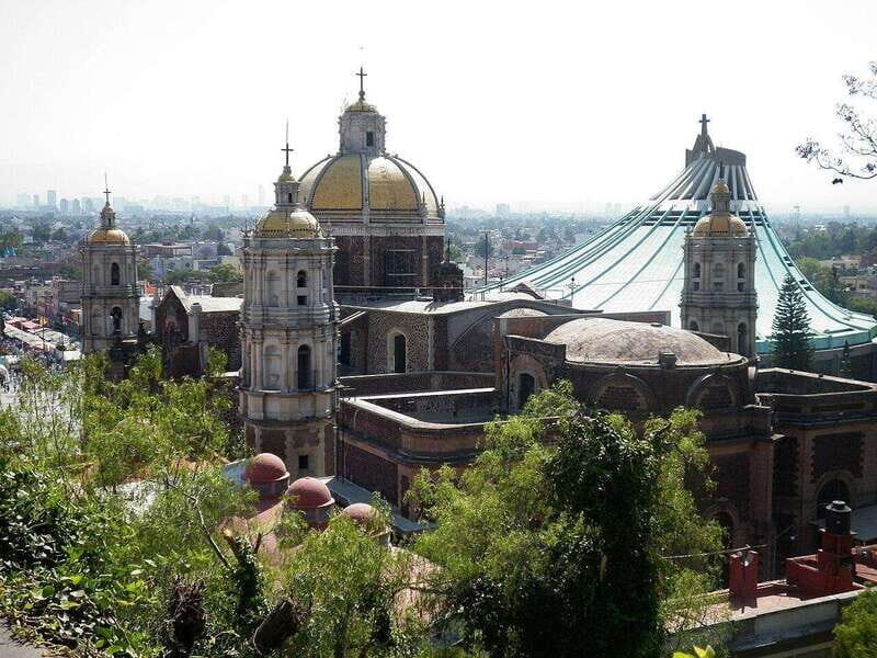 CDMX: Fly over Teotihuacan in a hot air balloon and visit the Basilica of Guadalupe - An Immersive Day of Culture and Adventure