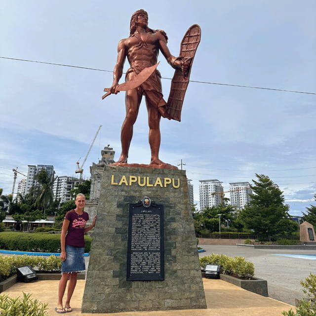 Cebu: Cebu City and Mactan Island Tour - Crossing to Mactan: The CCLEX Bridge & Lapu-Lapu Shrine