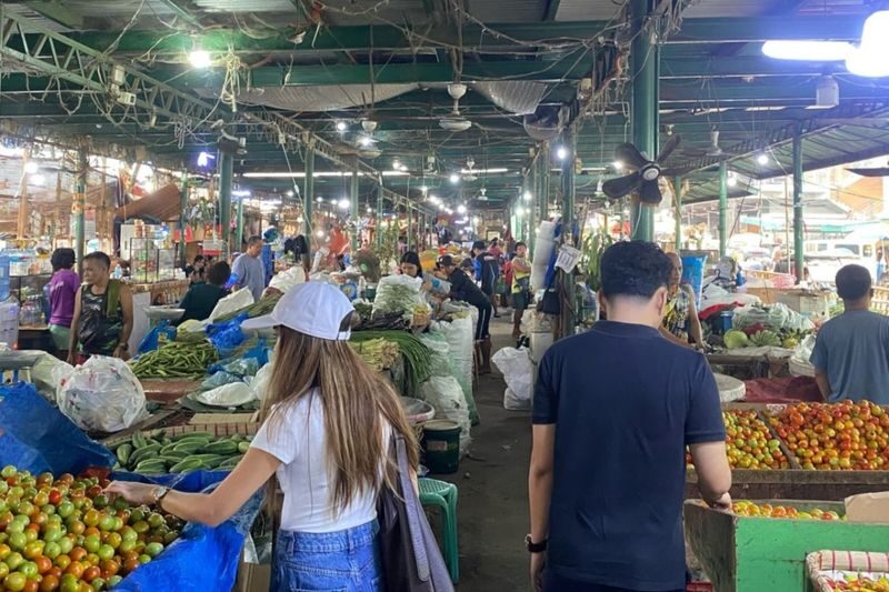 Cebu Market and Food Tour - Carbon Market is the main event