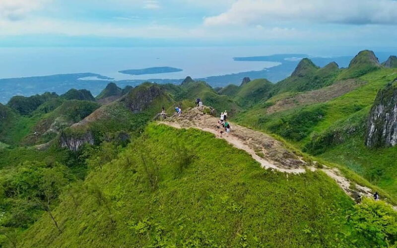 Cebu: Osmeña Peak and Kawasan Falls Canyoneering Tour - Who Will Love This Tour?