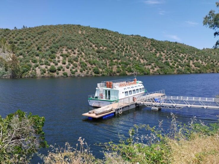 Cedillo: Boat Trip Along the Tagus River - Activity Details