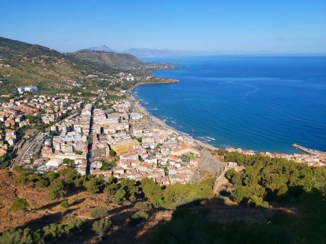 Cefalú: La Rocca Archaeological Park Guided Hiking Tour - Languages Available
