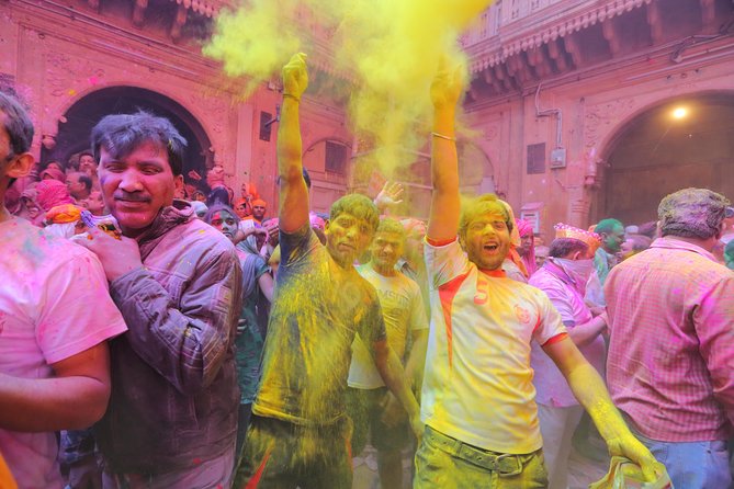 Celebrate Holi With an Indian Family in Jaipur - Experience Description