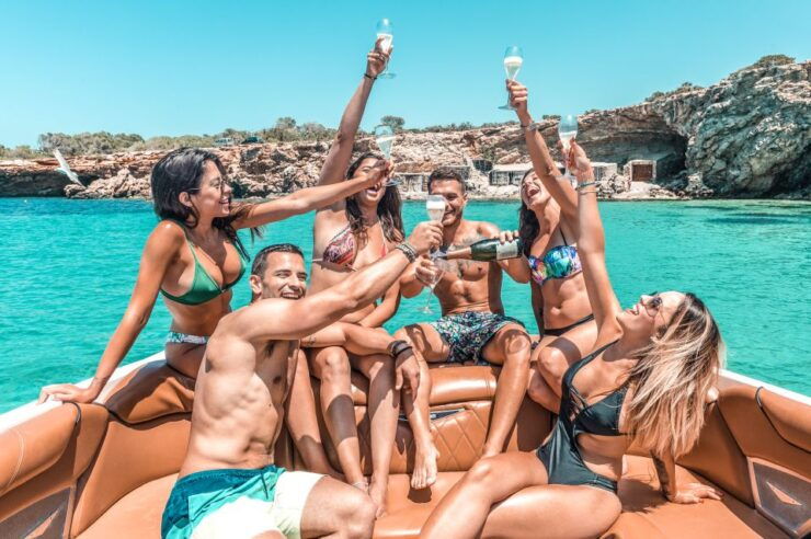 Celebrate Your Special Events on Board With Us 4h,8h,12h - Event Duration Options