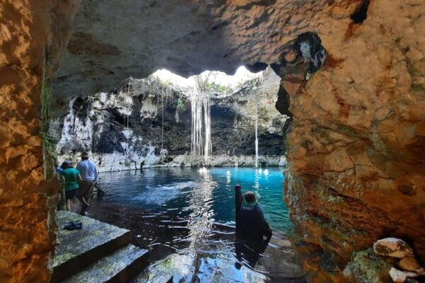 Cenotes Santa Bárbara, Acanceh, and Eknakan - Regional Lunch