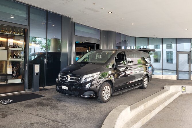 Center Taxi Limousine Service - Pricing and Booking Details