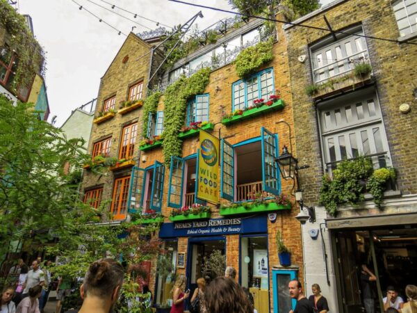 Central London: City Exploration Game With Secret Squares - Common Questions