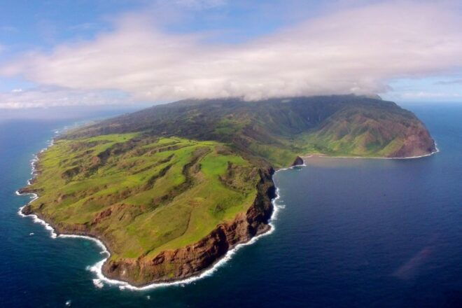 Central Maui: Two-Island Scenic Helicopter Flight to Molokai - Common Questions