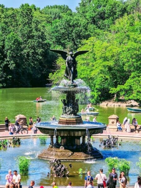 Central Park 2hr Walking Tour Led by Manhattan Residents ! - Communication Style