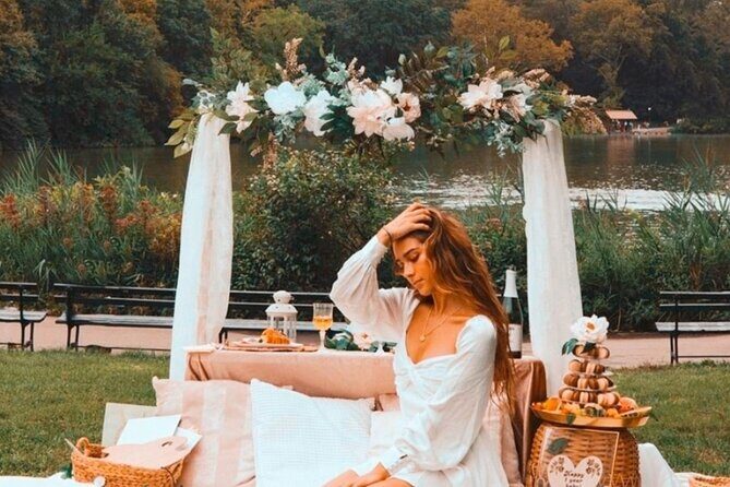 Central Park Luxury Picnic for 5 to 8 Person - Summary: Who Will Love This Experience?