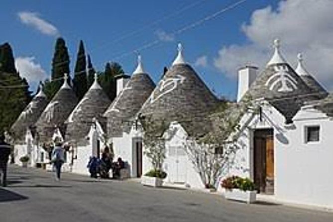 Centro Storico Di Bari, Locorotondo, Alberobello E Polignano. - Exploring Locorotondos Charm