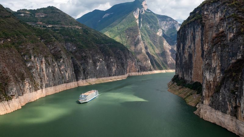 Century Cruises | Luxury Yangtze River Three Gorges Cruise 4 Days 3 Nights / 5 Days 4 Nights (Departing from Chongqing/Yichang) - Key points before you book