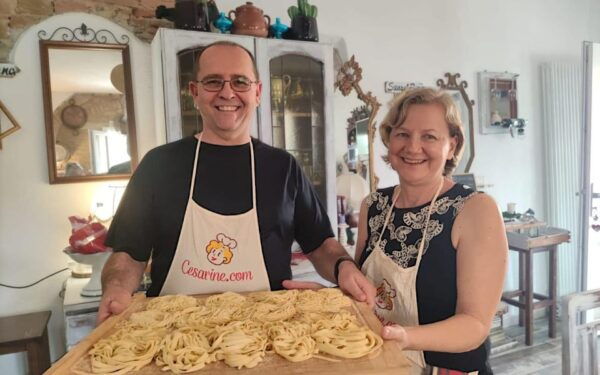 Certaldo: Traditional Tuscan Cooking Class and Communal Lunch - Language Options