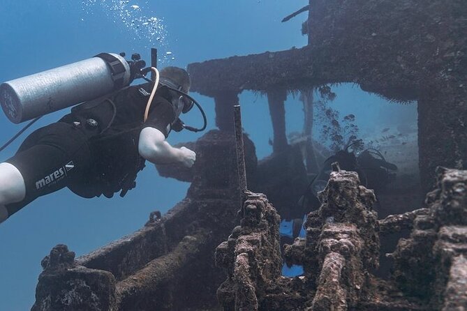 Certified Divers: Best 2-Tank Wrecks & Reef Boat Dive All Inclusive From Waikiki - Dive Certification Requirements
