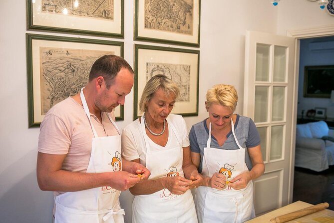 Cesarine: Cooking Class with tasting at Local's Home in Milan - Who Should Book This Experience?