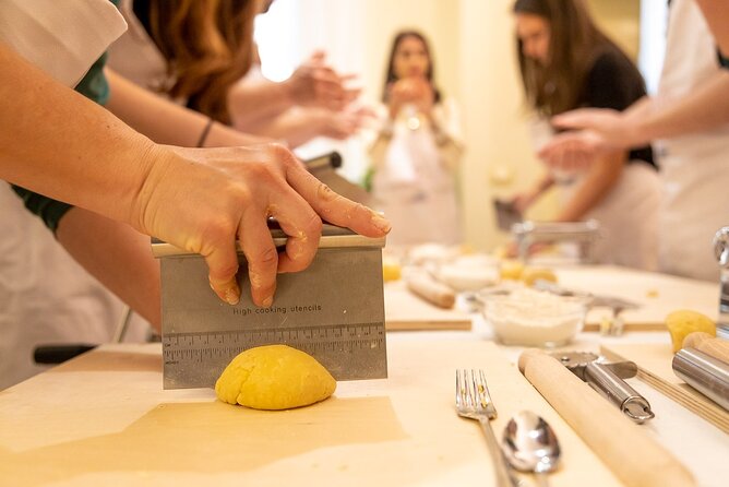 Cesarine: Home Cooking Class & Meal With a Local in Venice - Indulge in a Culinary Adventure