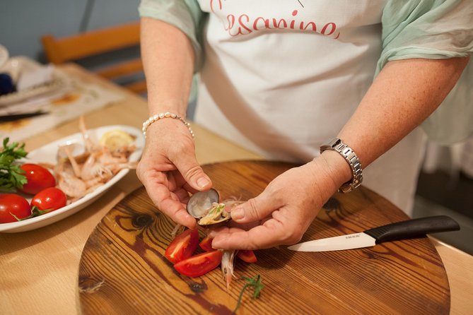 Cesarine: Small Group Market Tour & Cooking Class in Naples - Experience Details