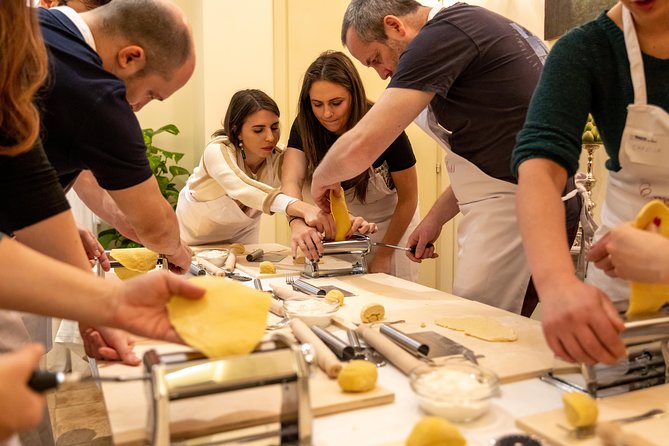 Cesarine: Small Group Pasta and Tiramisu Class in Bergamo - Meeting and Pickup Information