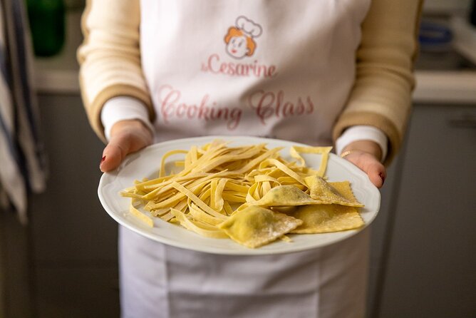 Cesarine: Small Group Pasta and Tiramisu Class in Venice - Logistics and Meeting Point