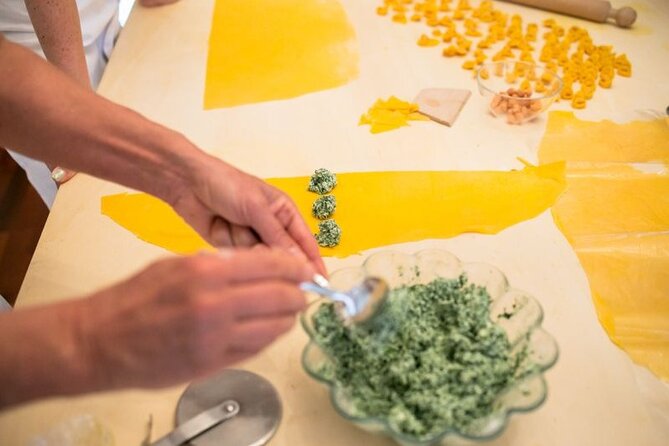 Cesarine: Small Group Pasta and Tiramisu Class in Venice - Reviews and Cancellation Policy