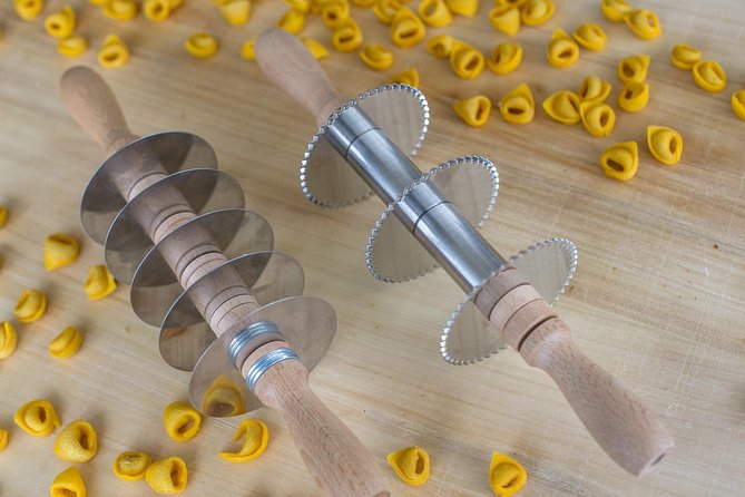 Cesarine: Small Group Pasta-Making Class in Como - Convenient Meeting Point Details
